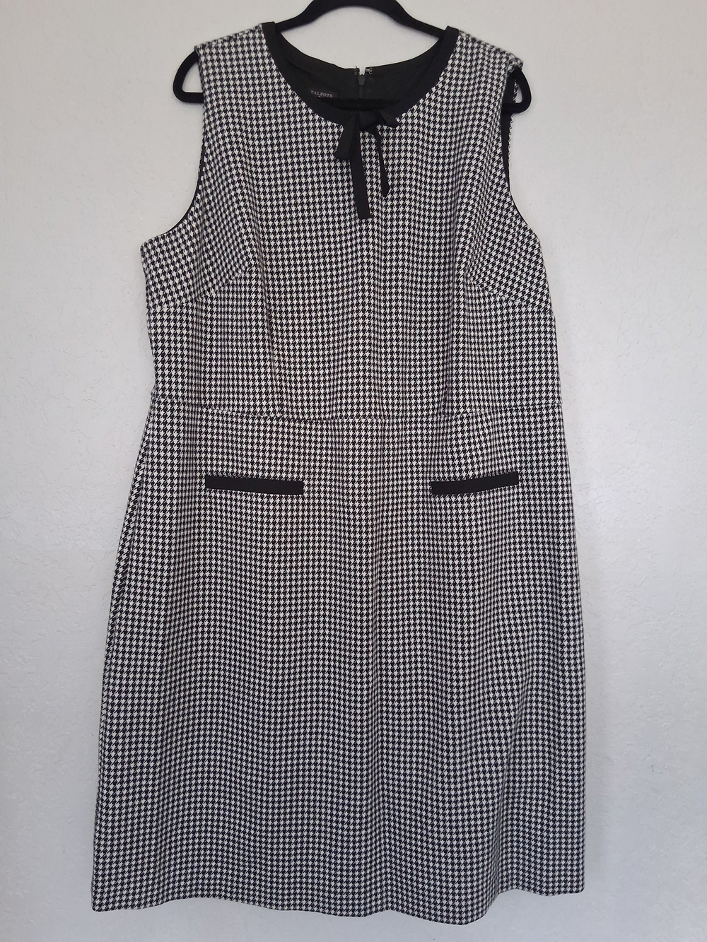 Talbots Plus Houndstooth Dress 18W Black White Tie Neck Work Shift Career